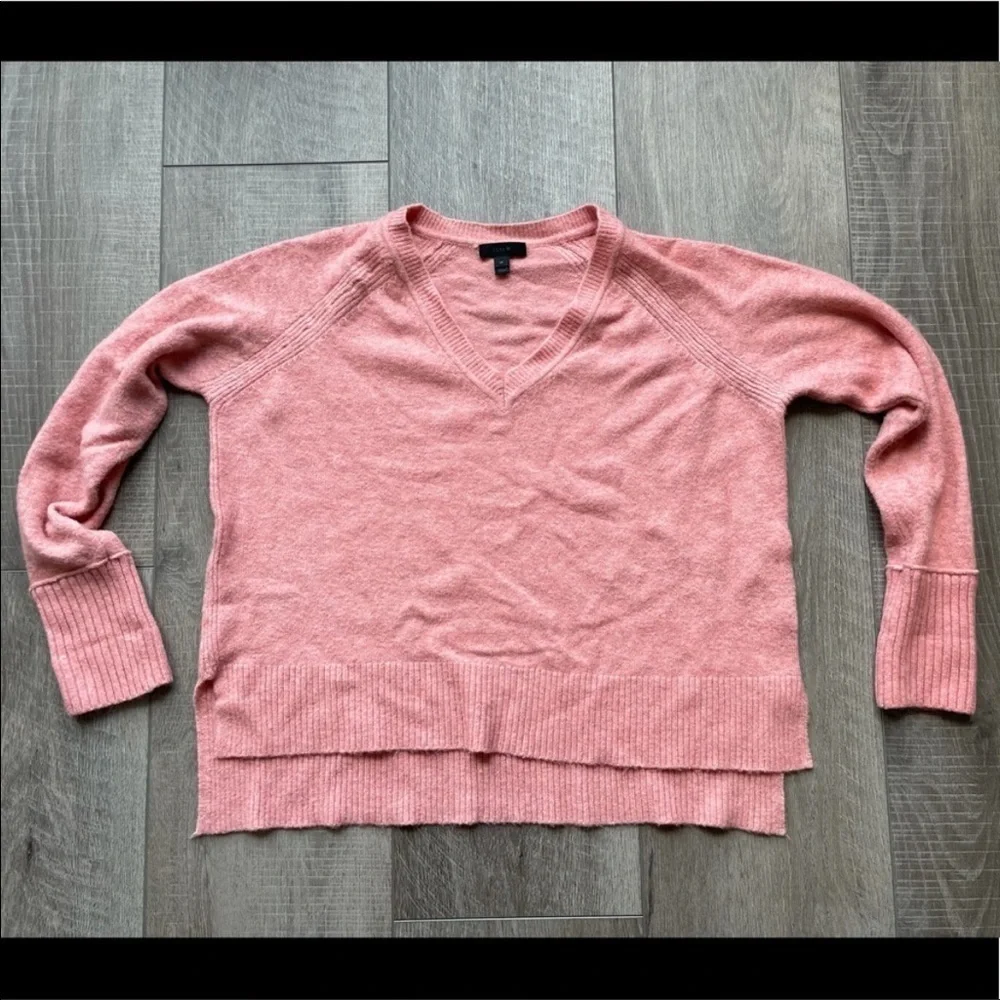 J. Crew V-Neck Sweater in Pink Size Medium